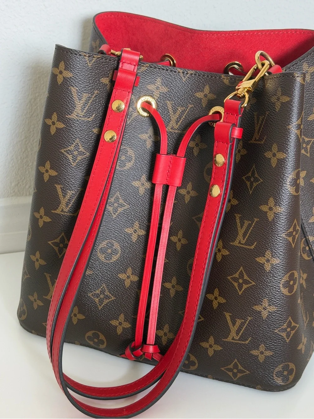 Louis Vuitton Monogram Neonoe MM Coquelicot - RED